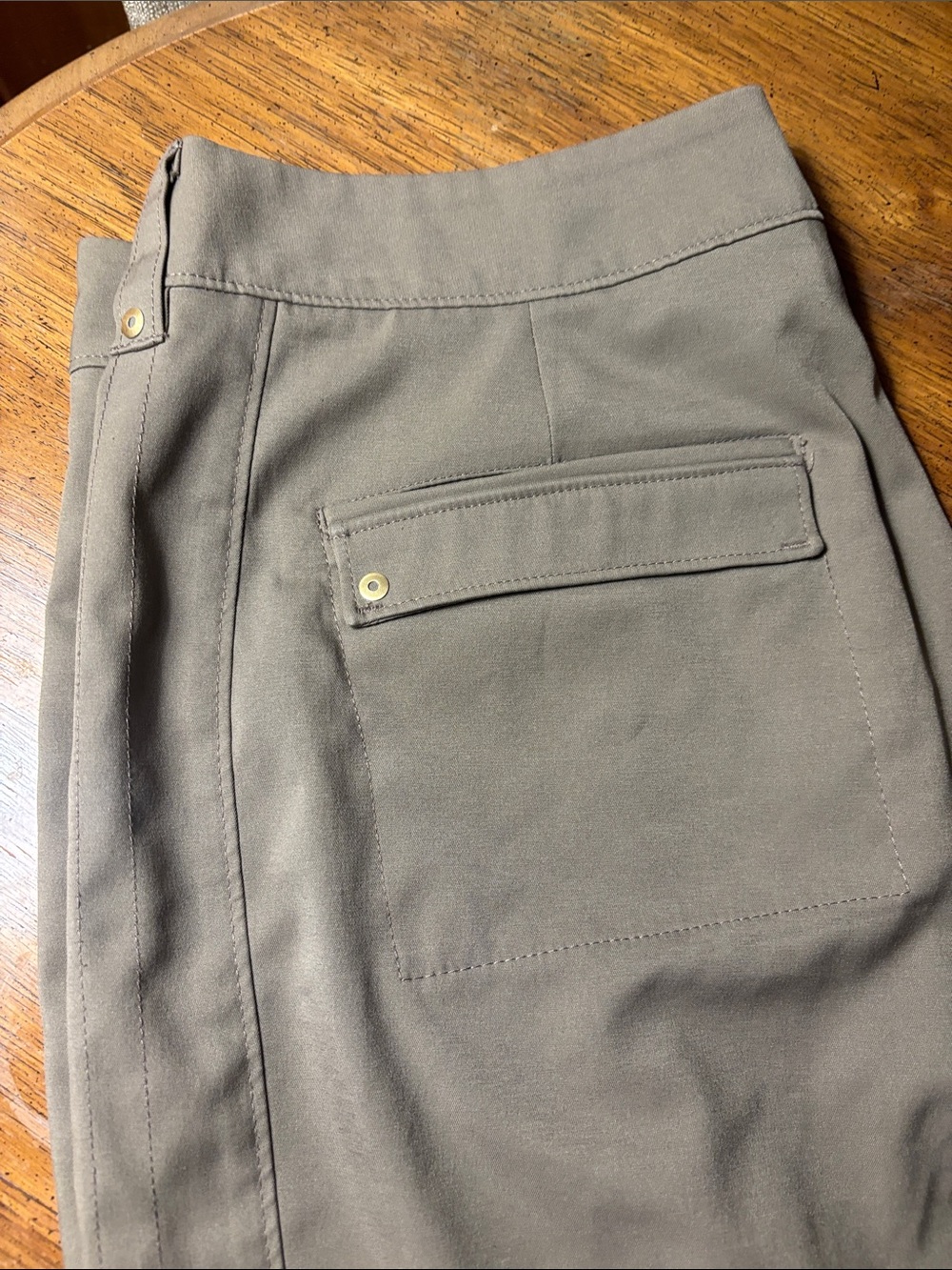 Tail Women's Cargo Shorts in Taupe - Picture 3 of 6